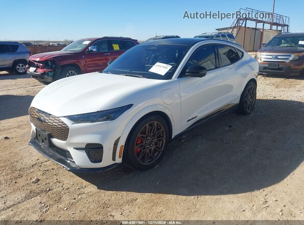 3FMTK4SX3RMA28809 2024 FORD MUSTANG MACH-E White Front left