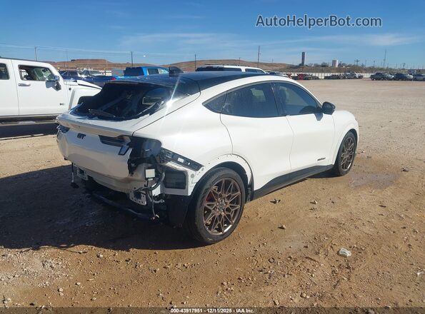 3FMTK4SX3RMA28809 2024 FORD MUSTANG MACH-E White Rear right