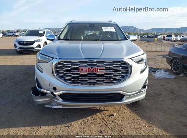 3GKALSEX1JL298922 2018 GMC TERRAIN Silver Widok deski rozdzielczej