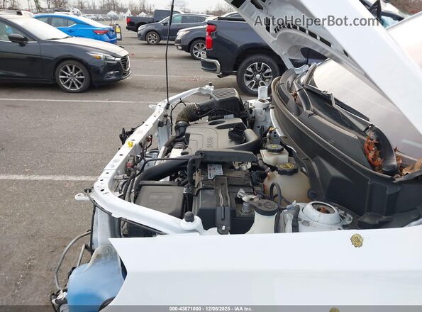 3GKALTEG5RL240426 2024 GMC TERRAIN White Rear view