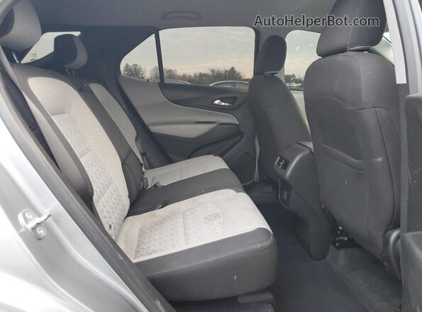 3GNAXHEG8PL165934 2023 CHEVROLET EQUINOX Silver Widok wnętrza z tyłu
