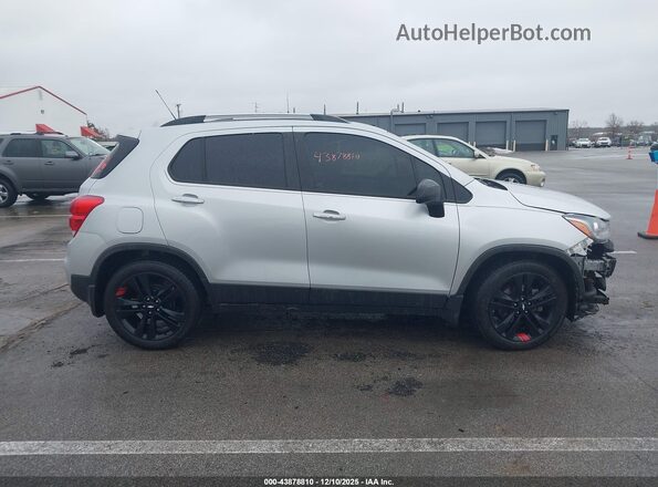 3GNCJLSB0JL216016 2018 CHEVROLET TRAX Silver Вид задньої частини салону