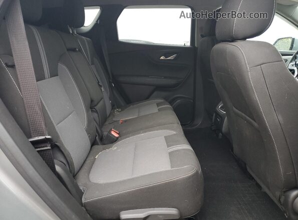 3GNKBHR43PS164408 2023 CHEVROLET BLAZER Silver Widok wnętrza z tyłu