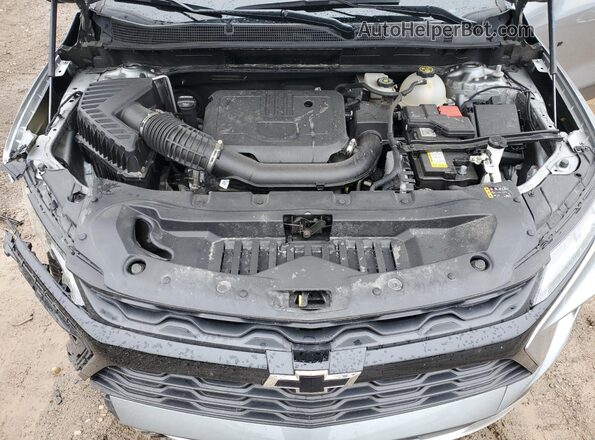 3GNKBHR43PS164408 2023 CHEVROLET BLAZER Silver Widok komory silnika