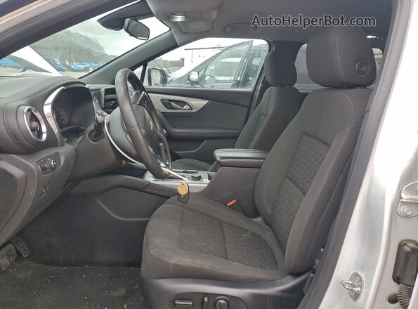 3GNKBHRS6MS548421 2021 CHEVROLET BLAZER Белый Вид салона спереди