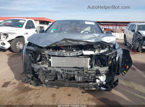 3GYK3DMR2SS263371 2025 CADILLAC OPTIQ Silver Widok wnętrza z tyłu