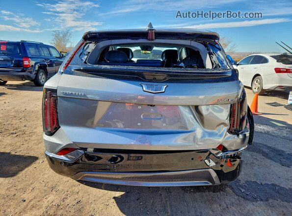 3GYK3GMR4SS242877 2025 CADILLAC OPTIQ Silver Вид ззаду