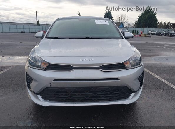 3KPA24AD1NE466493 2022 KIA RIO Gray უკანა სალონის ხედი