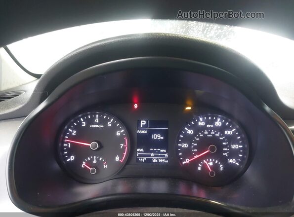 3KPA24AD2LE284251 2020 KIA RIO White Vista de los asientos traseros
