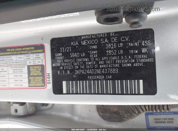 3KPA24AD2NE437889 2022 KIA RIO Серебряный Вид подкапотного пространства