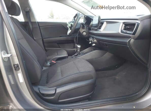 3KPA24AD3NE478015 2022 KIA RIO Gray წინა სალონის ხედი