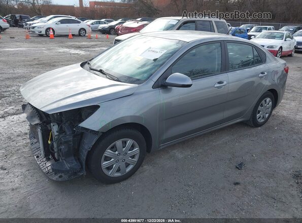 3KPA24AD3NE478015 2022 KIA RIO Gray წინა მარცხენა ხედი სამი მეოთხედიდან