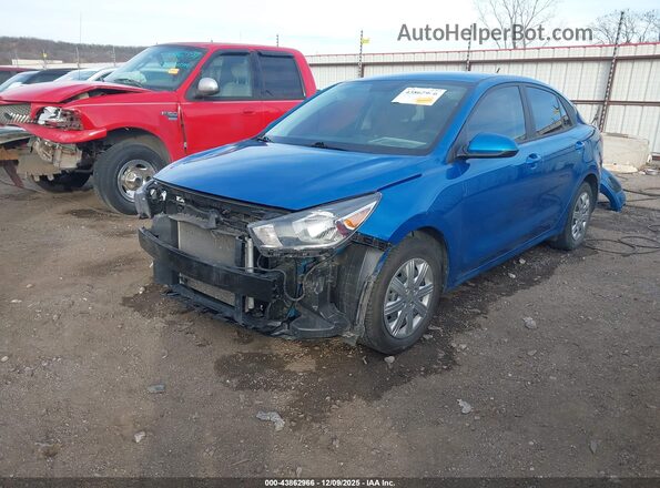 3KPA24AD4NE468206 2022 KIA RIO Blue Vista tres cuartos delantera izquierda