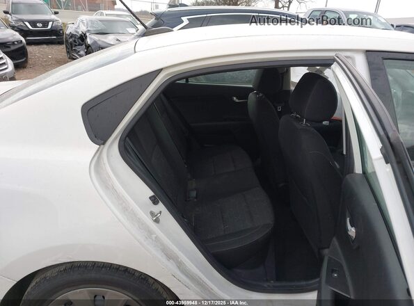 3KPA24AD6LE298928 2020 KIA RIO White Widok naklejki z numerem VIN