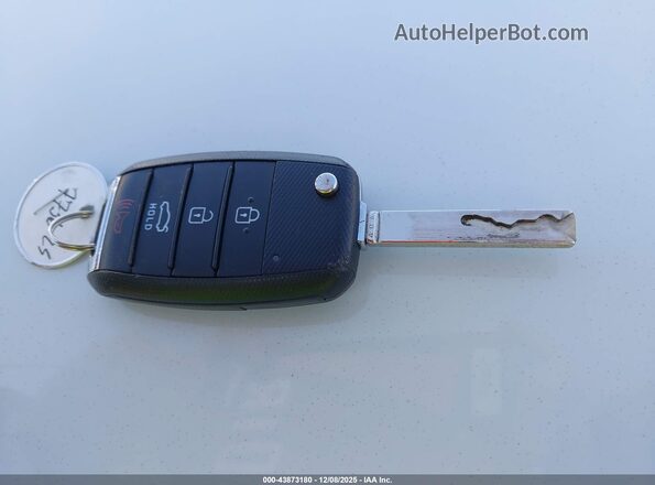 3KPA24AD7LE331225 2020 KIA RIO Blue Widok deski rozdzielczej