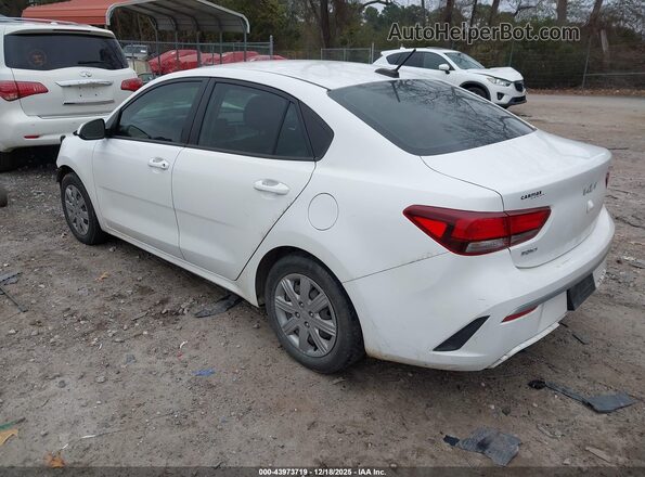 3KPA24AD9NE450607 2022 KIA RIO White Trasero izquierdo