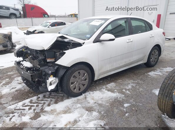 3KPA24ADXLE294980 2020 KIA RIO White Vista tres cuartos delantera izquierda