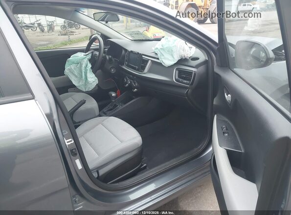 3KPA25AB2KE215689 2019 KIA RIO 5-DOOR Серый Вид салона спереди
