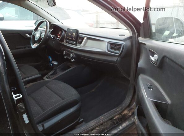 3KPA25AD2ME397401 2021 KIA RIO 5-DOOR Черный Вид салона спереди