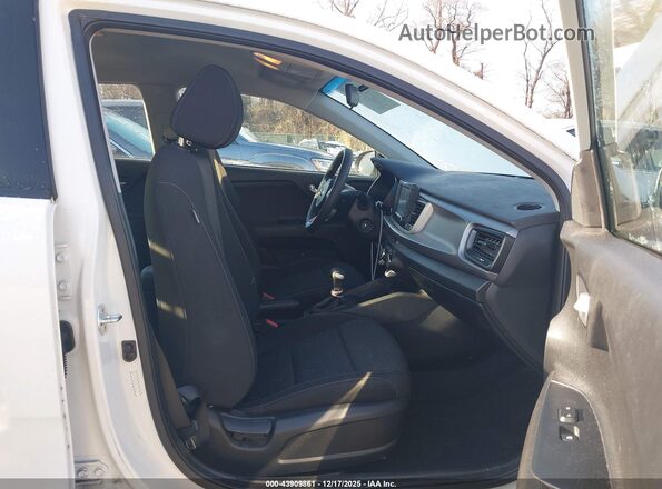 3KPA25AD5LE312243 2020 KIA RIO 5-DOOR White Սալոնի դիմացի տեսք