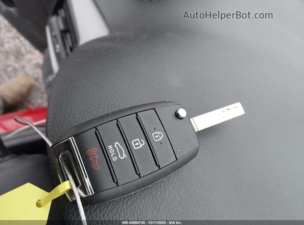 3KPA25AD5PE575127 2023 KIA RIO 5-DOOR Red წინა პანელის ხედი