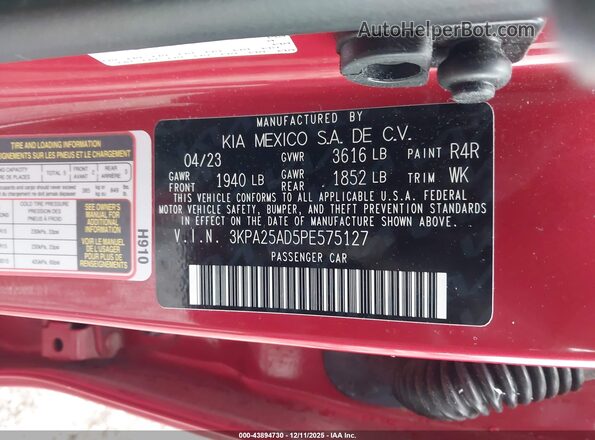 3KPA25AD5PE575127 2023 KIA RIO 5-DOOR Red ძრავის განყოფილების ხედი
