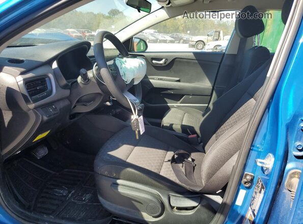 3KPA25AD8ME433205 2021 KIA RIO Blue Widok wnętrza z przodu