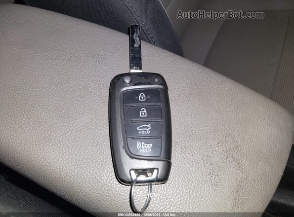 3KPC24A32JE024235 2018 HYUNDAI ACCENT Black Вид панелі приладів