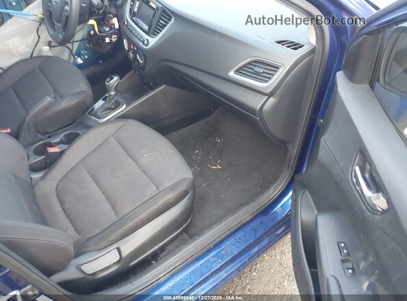 3KPC24A38JE033702 2018 HYUNDAI ACCENT Blue 