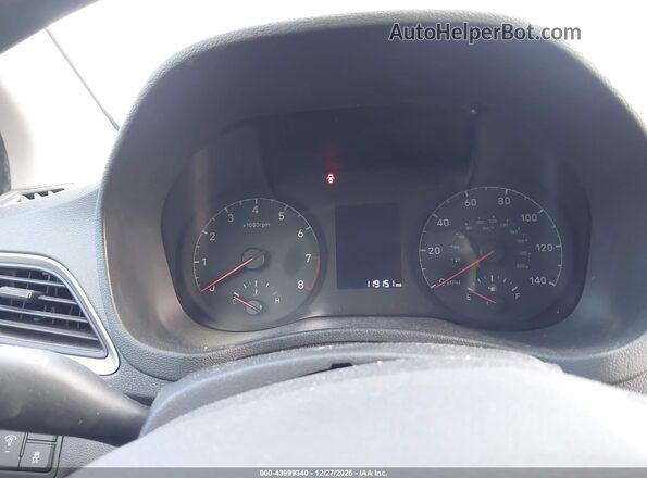 3KPC24A38JE033702 2018 HYUNDAI ACCENT Blue 