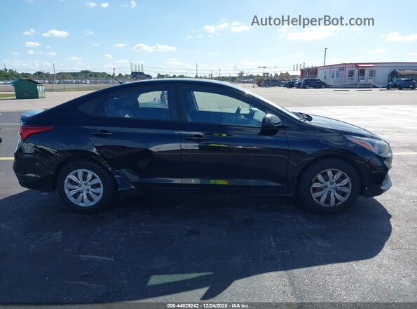 3KPC24A63LE114653 2020 HYUNDAI ACCENT Black Vista interior trasera