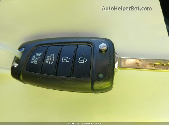 3KPC24A64NE185170 2022 HYUNDAI ACCENT Серебряный Вид панели приборов