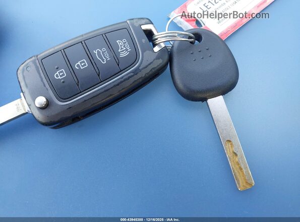 3KPC24A65LE126416 2020 HYUNDAI ACCENT Белый Вид панели приборов