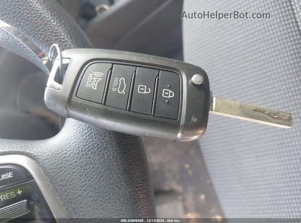 3KPC24A66LE115974 2020 HYUNDAI ACCENT Белый Вид панели приборов