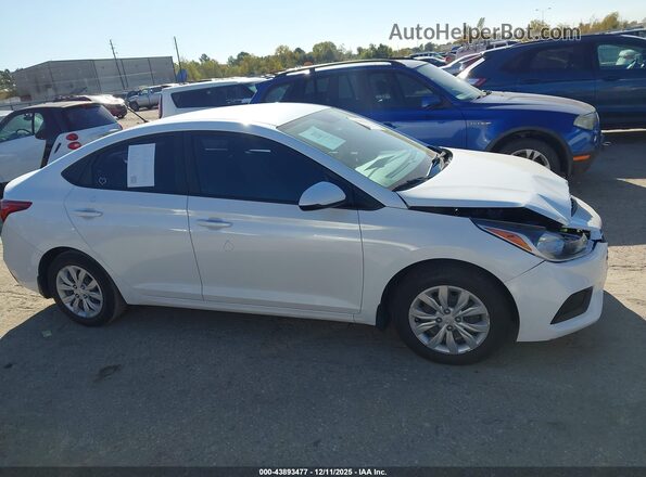 3KPC24A68NE175659 2022 HYUNDAI ACCENT Белый Вид задней части салона