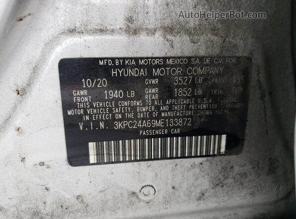 3KPC24A69ME133872 2021 HYUNDAI ACCENT White Engine compartment view