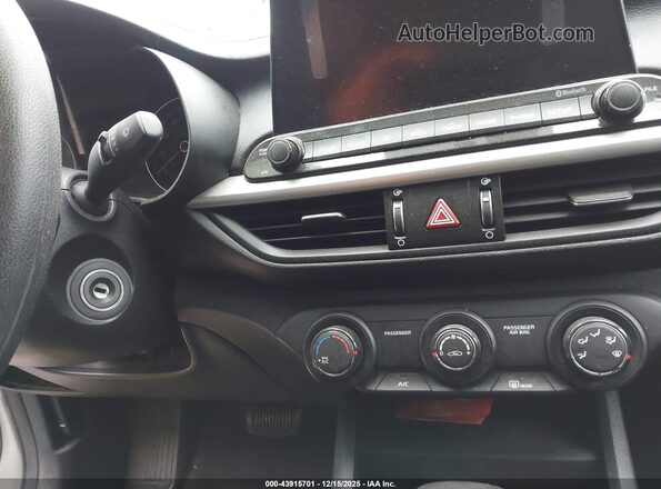 3KPF24AD0LE148674 2020 KIA FORTE Белый 