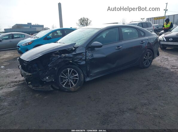 3KPF24AD2NE465889 2022 KIA FORTE Gray Vista tres cuartos delantera izquierda