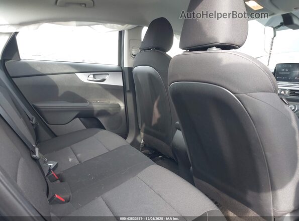 3KPF24AD2NE465889 2022 KIA FORTE Gray Vista de la etiqueta del VIN