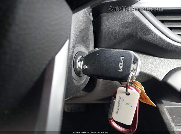 3KPF24AD2NE465889 2022 KIA FORTE Gray Vista del salpicadero
