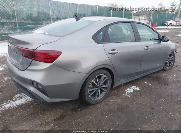 3KPF24AD6RE749547 2024 KIA FORTE Gray Rear right