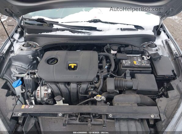 3KPF24AD6RE749547 2024 KIA FORTE Gray Rear view