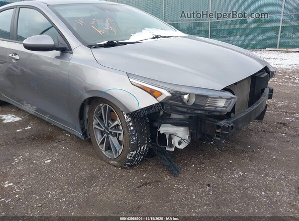 3KPF24AD6RE749547 2024 KIA FORTE Gray Front view