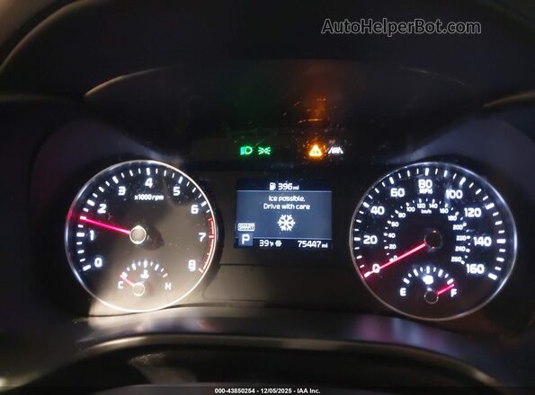 3KPF24AD8ME379775 2021 KIA FORTE Серебряный Вид задних сидений