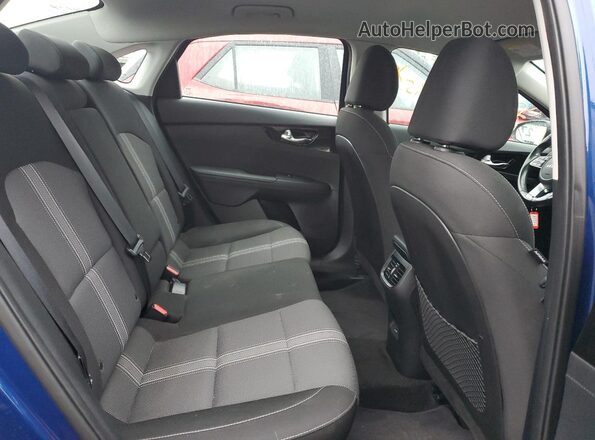 3KPF34AD0NE462406 2022 KIA FORTE Blue Widok tylnych siedzeń