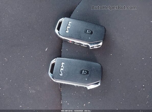 3KPF54AD3NE491554 2022 KIA FORTE Orange Vista del salpicadero