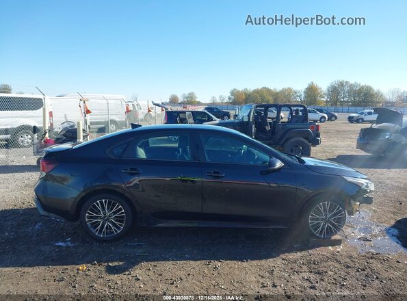 3KPF54AD4NE445909 2022 KIA FORTE Черный Вид задней части салона