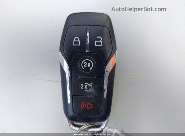 3LN6L2LU1GR633334 2016 LINCOLN MKZ HYBRID Черный Вид панели приборов
