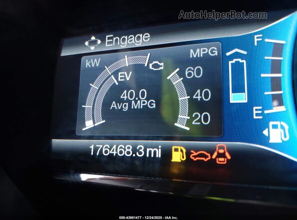 3LN6L2LU1GR633334 2016 LINCOLN MKZ HYBRID Черный 