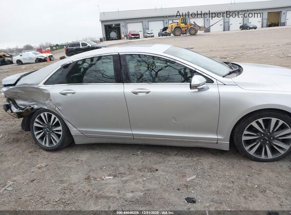 3LN6L5C91HR620209 2017 LINCOLN MKZ Silver Widok wnętrza z tyłu